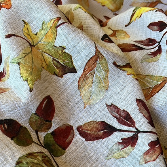 Cheery Seasonal Autumn Tablecloth - Picture 3 of 8